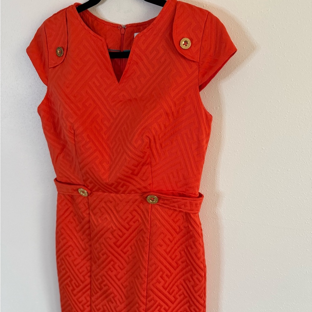 Liz Claiborne Orange Red Textured Sheath Dress Gold Button Size 6 - Picture 2 of 7